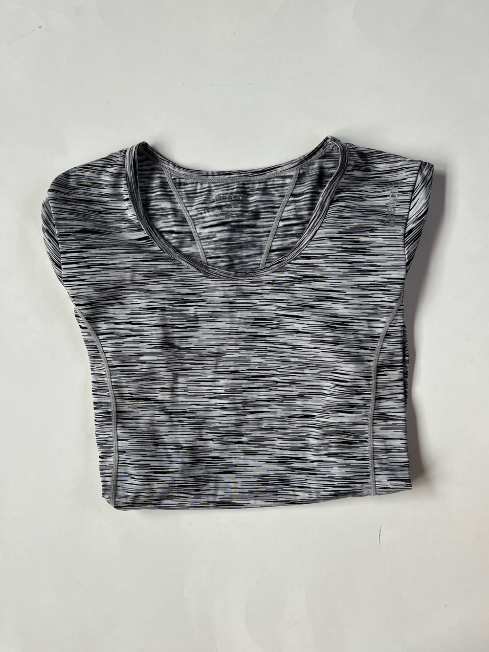 Reebox Performance Heather Gray Short Sleeve, Size Medium